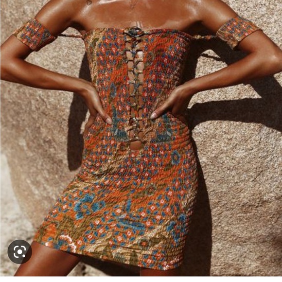 Andi Bagus Bardot dress - Picture 2 of 9